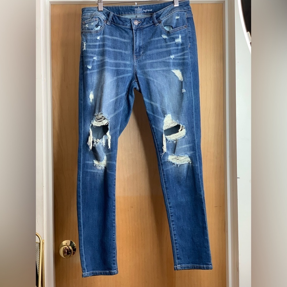 NWT! New York & Co Soho Distressed Blue Boyfriend Jeans. Size-8 - MSRP $69.95!